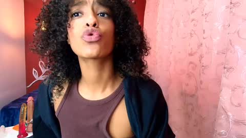 Zia Green online show from January 20, 3:28 pm