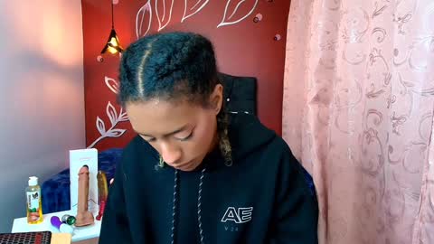 Zia Green online show from January 30, 12:06 pm