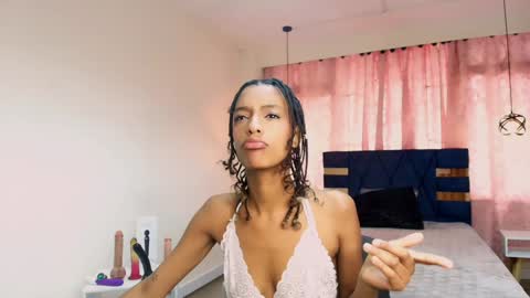 Zia Green online show from February 7, 12:17 pm