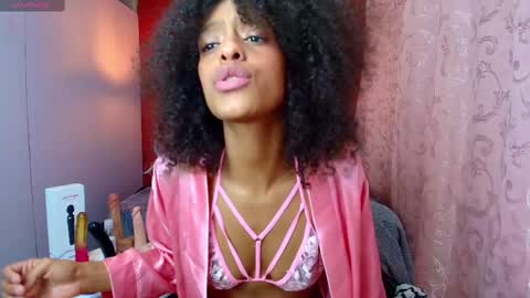 Zia Green online show from February 25, 3:27 pm