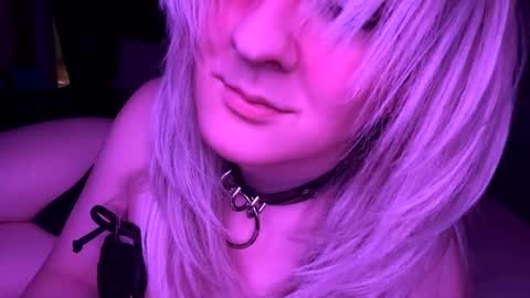 Snapshot of zielloos chatting on January 6, 6:58 am Zielloos online show from January 6, 6:58 am