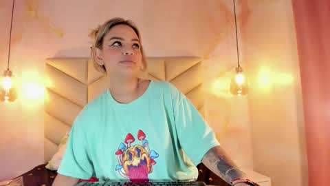 Snapshot of zihaadams_ chatting on March 17, 8:12 pm zihaadams_ online show from March 17, 8:12 pm