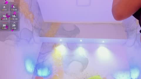 Snapshot of zihaadams_ chatting on May 6, 9:09 pm zihaadams_ online show from May 6, 9:09 pm