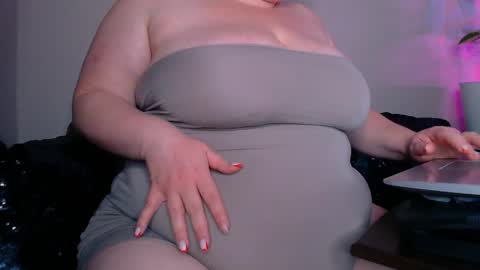 Snapshot of zinacorleone chatting on April 24, 8:22 pm zinacorleone online show from April 24, 8:22 pm