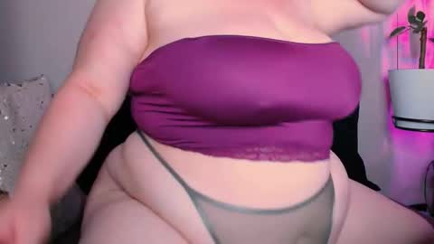 Snapshot of zinacorleone chatting on May 11, 7:33 pm zinacorleone online show from May 11, 7:33 pm