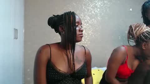 Zinadine online show from March 23, 3:49 pm