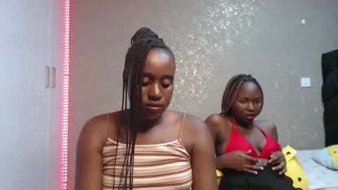 Zinadine online show from March 26, 6:13 pm