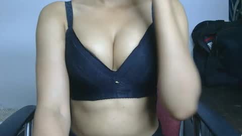 Snapshot of ziyaa_1 chatting on October 12, 4:33 am Ziyaa online show from October 12, 4:33 am