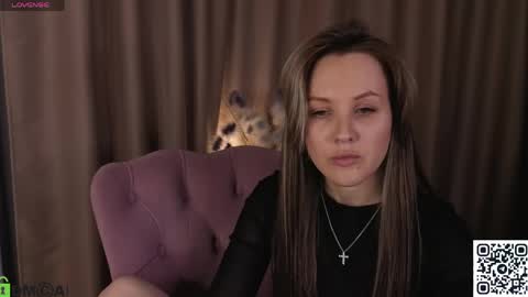 Snapshot of zlata__fox chatting on May 16, 10:36 am Zlata Mon Tue Thu Fri Sun Sa GMT 3 0000pm - 0600pm online show from May 16, 10:36 am
