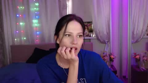 Snapshot of zlatagoddess chatting on March 11, 9:34 am Zlata online show from March 11, 9:34 am