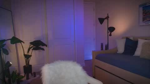 Snapshot of zlicious chatting on October 16, 9:38 pm Zara Join next live at 5PM EST online show from October 16, 9:38 pm