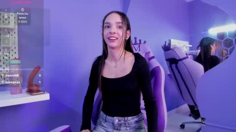 Zoe online show from March 29, 9:15 pm