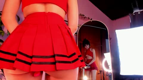 Snapshot of zoe_bakerr chatting on April 8, 3:23 pm Zoe Baker online show from April 8, 3:23 pm