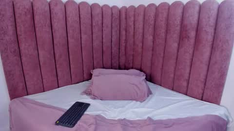 Snapshot of zoe_banx chatting on February 1, 3:27 am Zoe Banx online show from February 1, 3:27 am