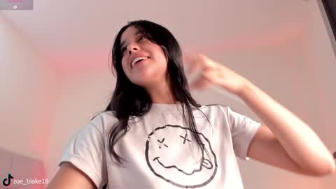 Zoe online show from February 2, 9:02 pm