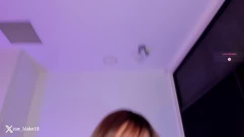 Zoe online show from April 6, 11:38 pm