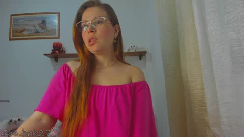 Snapshot of zoe_brk chatting on April 30, 8:09 am zoe brk online show from April 30, 8:09 am