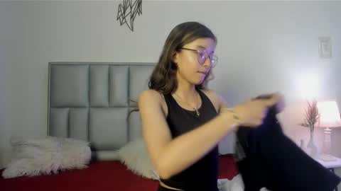 Snapshot of zoe_dear chatting on March 24, 12:48 am zoe_dear online show from March 24, 12:48 am