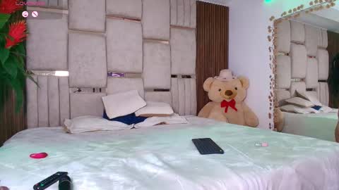 zoe_dim online show from March 18, 2:58 am