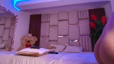 zoe_dim online show from March 28, 8:14 am