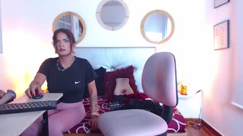 Snapshot of zoe_hecate chatting on March 9, 11:09 pm zoe_hecate online show from March 9, 11:09 pm