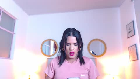 Snapshot of zoe_hecate chatting on March 29, 2:06 pm zoe_hecate online show from March 29, 2:06 pm