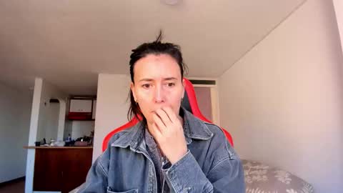 ZOE online show from October 2, 8:38 pm