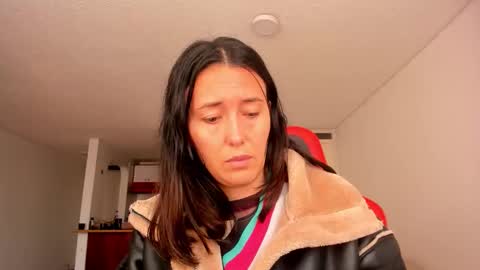 ZOE online show from November 11, 9:15 pm