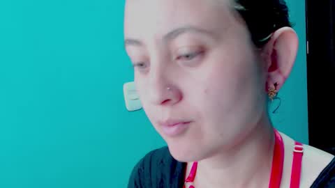 Zoe online show from December 31, 12:15 pm