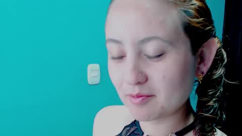 Zoe online show from January 6, 1:19 pm