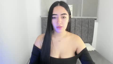 zoe_jones7 online show from October 14, 3:07 am