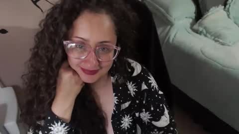 Zoe Koller online show from November 21, 3:44 pm