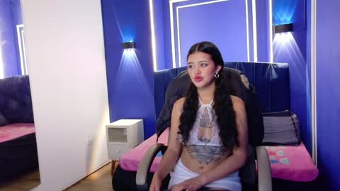 Snapshot of zoe_lara_34 chatting on March 27, 3:34 am zoe online show from March 27, 3:34 am