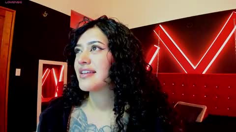 Snapshot of zoe_lara_34 chatting on April 13, 3:34 am zoe online show from April 13, 3:34 am