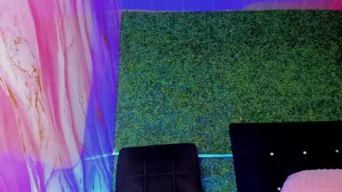 Zoe online show from March 31, 1:55 pm