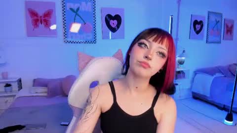 Snapshot of zoe_lynch_ chatting on June 26, 12:20 pm Zoe Lynch online show from June 26, 12:20 pm