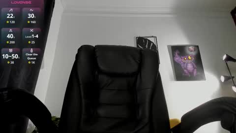 zoe_millerx online show from October 16, 1:12 pm