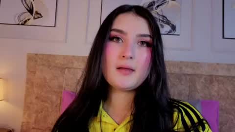 zoe_moon__ online show from June 16, 8:55 pm