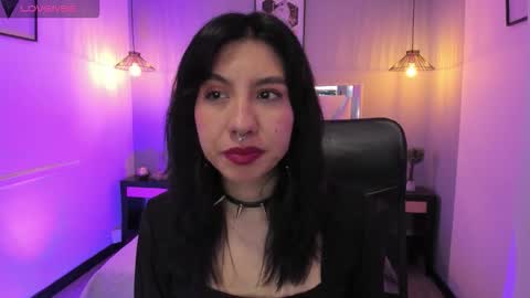 Snapshot of zoe_moreau chatting on March 10, 7:41 pm zoe_moreau online show from March 10, 7:41 pm