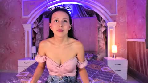 Snapshot of zoe_pettite_ chatting on February 28, 2:31 pm zoe_pettite_ online show from February 28, 2:31 pm