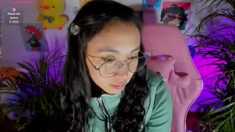 Snapshot of zoe_ray_y chatting on February 10, 6:45 pm zoe_ray_y online show from February 10, 6:45 pm