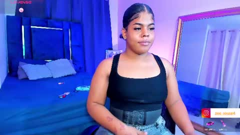 zoe_rosee4 online show from July 19, 7:01 am