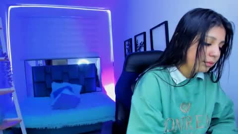 Zoe online show from September 11, 3:17 am