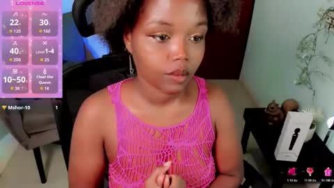 Snapshot of zoe_salddana chatting on March 21, 4:32 pm zoe_salddana online show from March 21, 4:32 pm