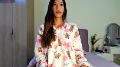 Snapshot of zoe_storm2 chatting on March 11, 12:38 am Zoe online show from March 11, 12:38 am