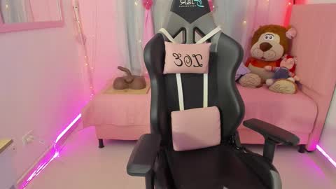 zoe_sullivan_ online show from September 26, 10:19 am