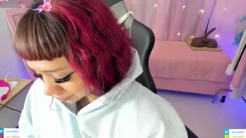 zoe_sullivan_ online show from February 23, 9:06 am