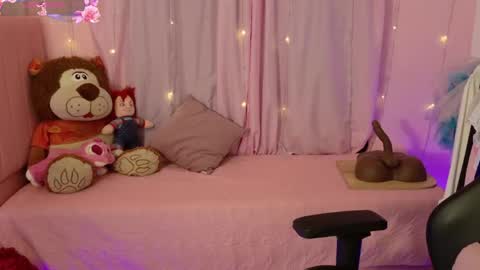 zoe_sullivan_ online show from April 29, 9:35 am