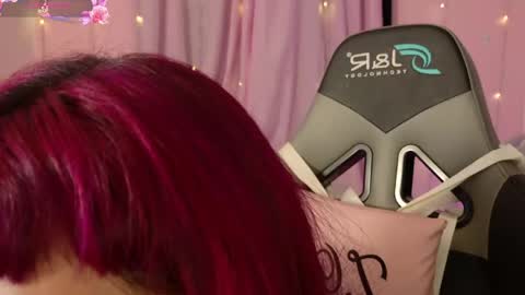 zoe_sullivan_ online show from May 6, 9:14 am