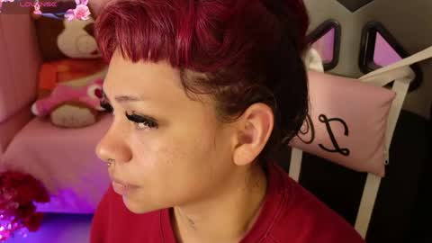 zoe_sullivan_ online show from May 10, 8:52 am